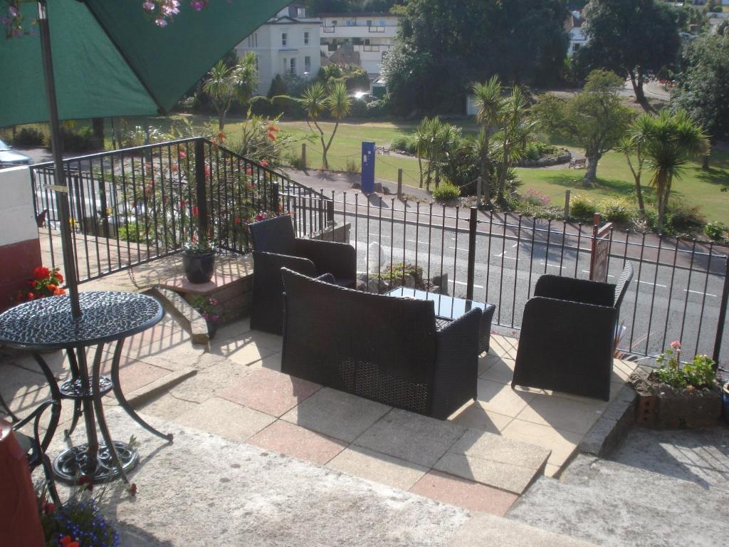 Tusker Lodge (Adults Only) Torquay Ngoại thất bức ảnh